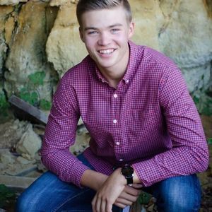 Meet your Posher, Max